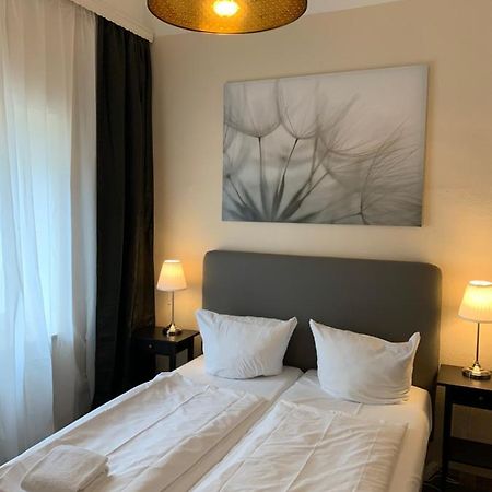 Hotel Bee Fang Hamburg-Harburg Exteriör bild