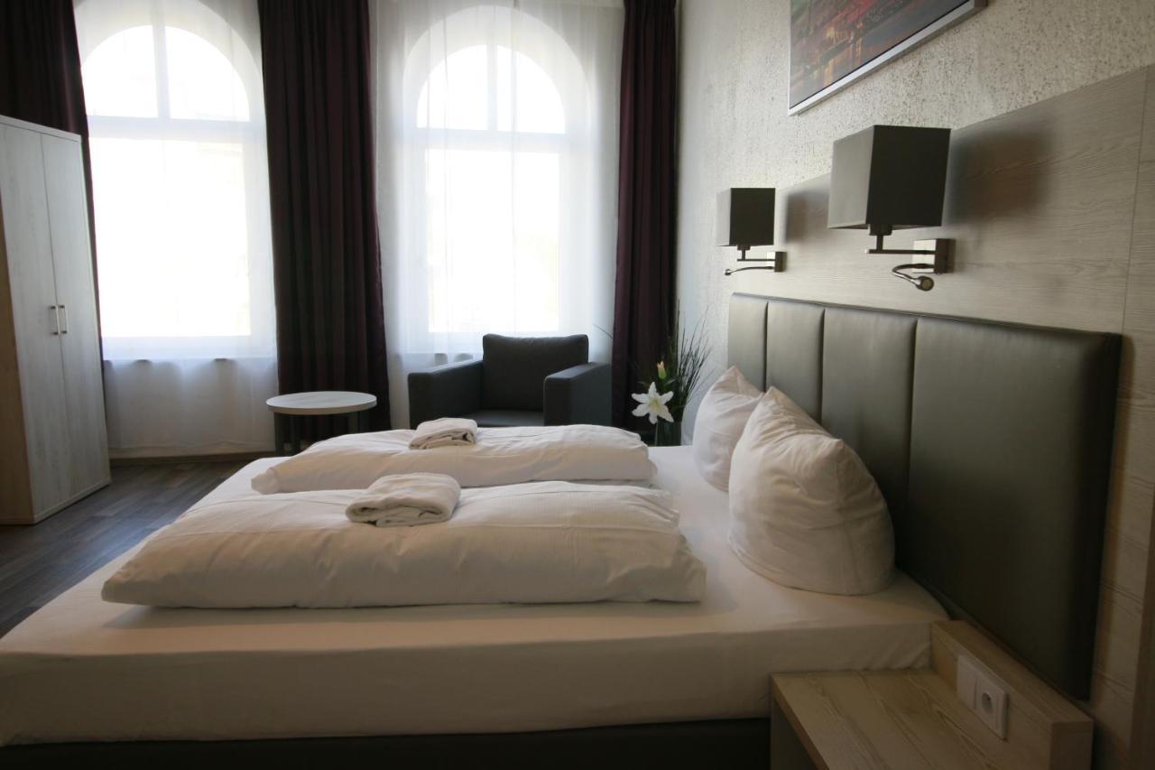 Hotel Bee Fang Hamburg-Harburg Exteriör bild