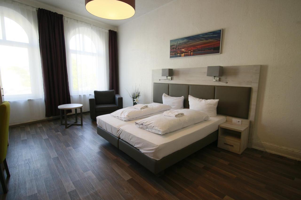 Hotel Bee Fang Hamburg-Harburg Exteriör bild