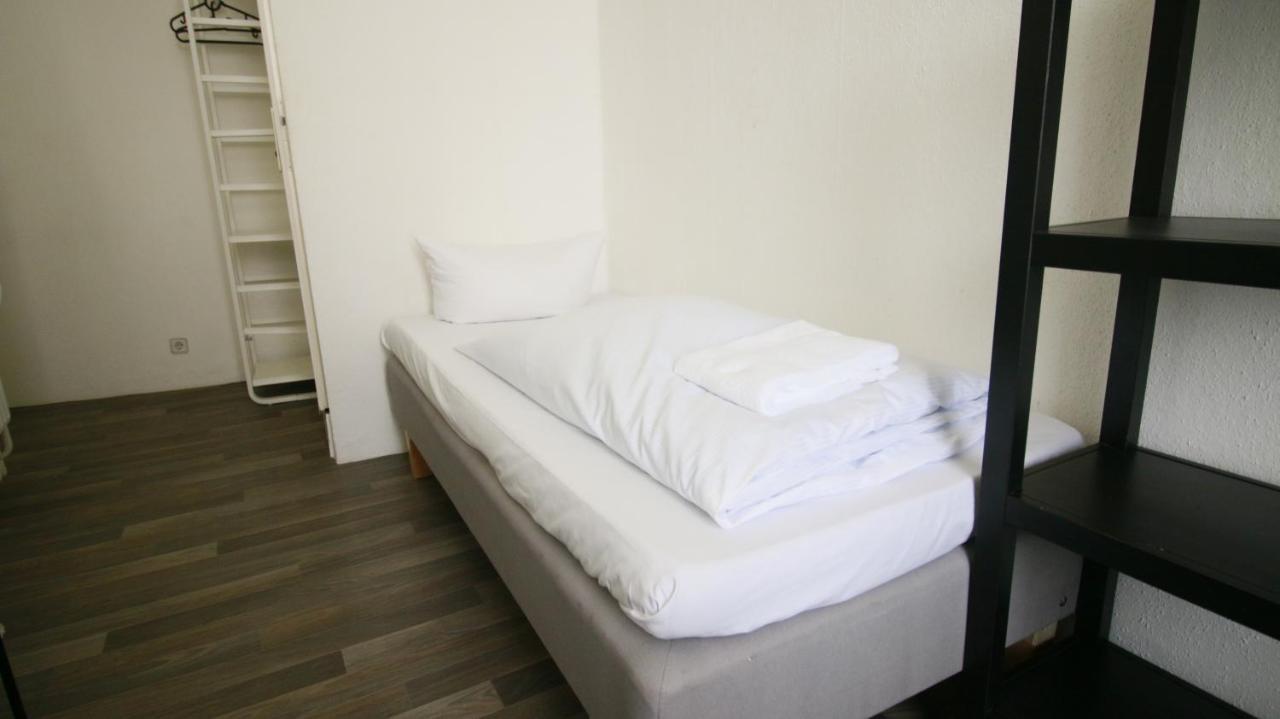 Hotel Bee Fang Hamburg-Harburg Exteriör bild
