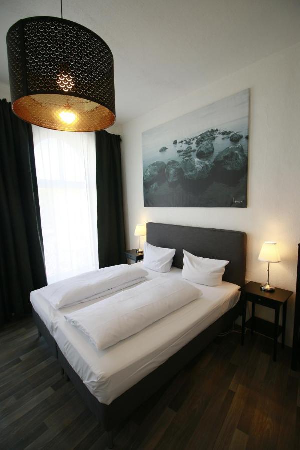 Hotel Bee Fang Hamburg-Harburg Exteriör bild