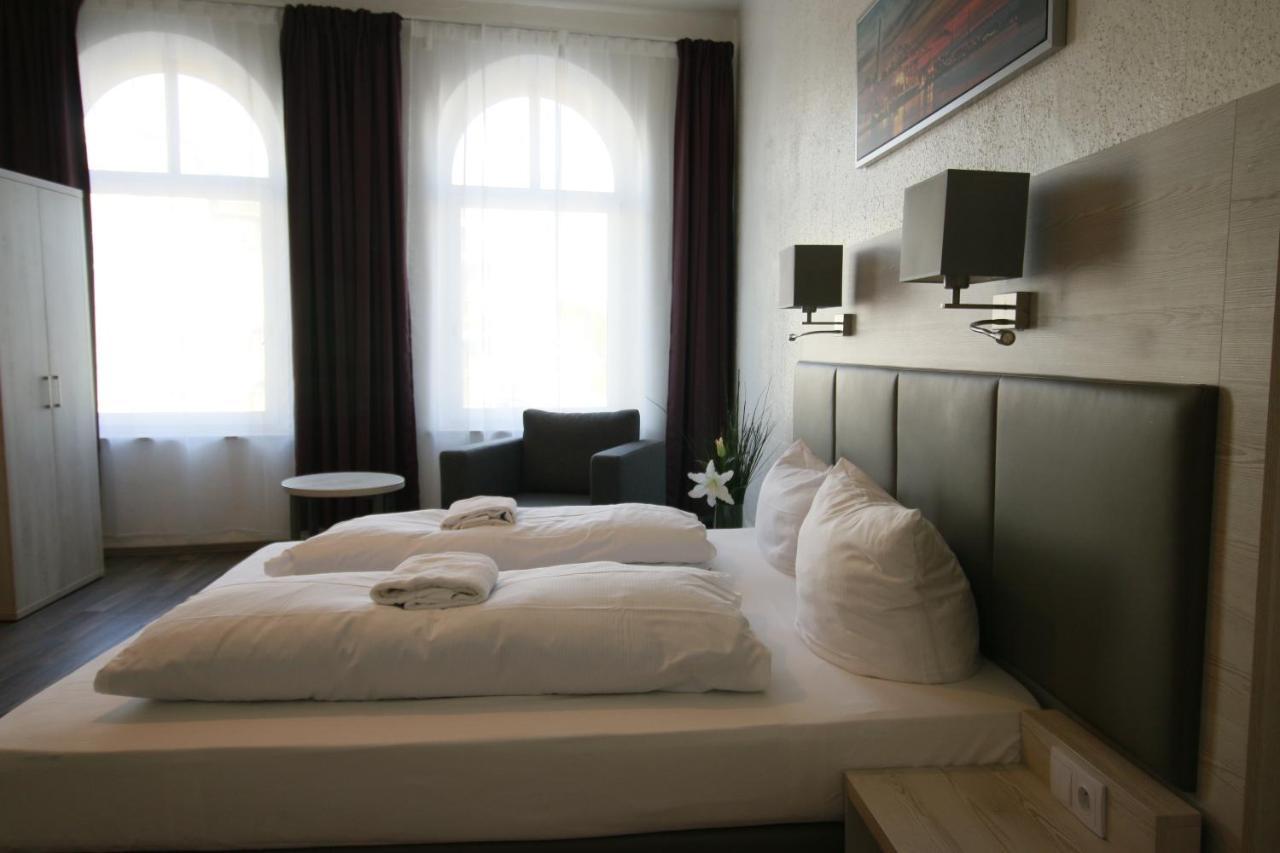 Hotel Bee Fang Hamburg-Harburg Exteriör bild