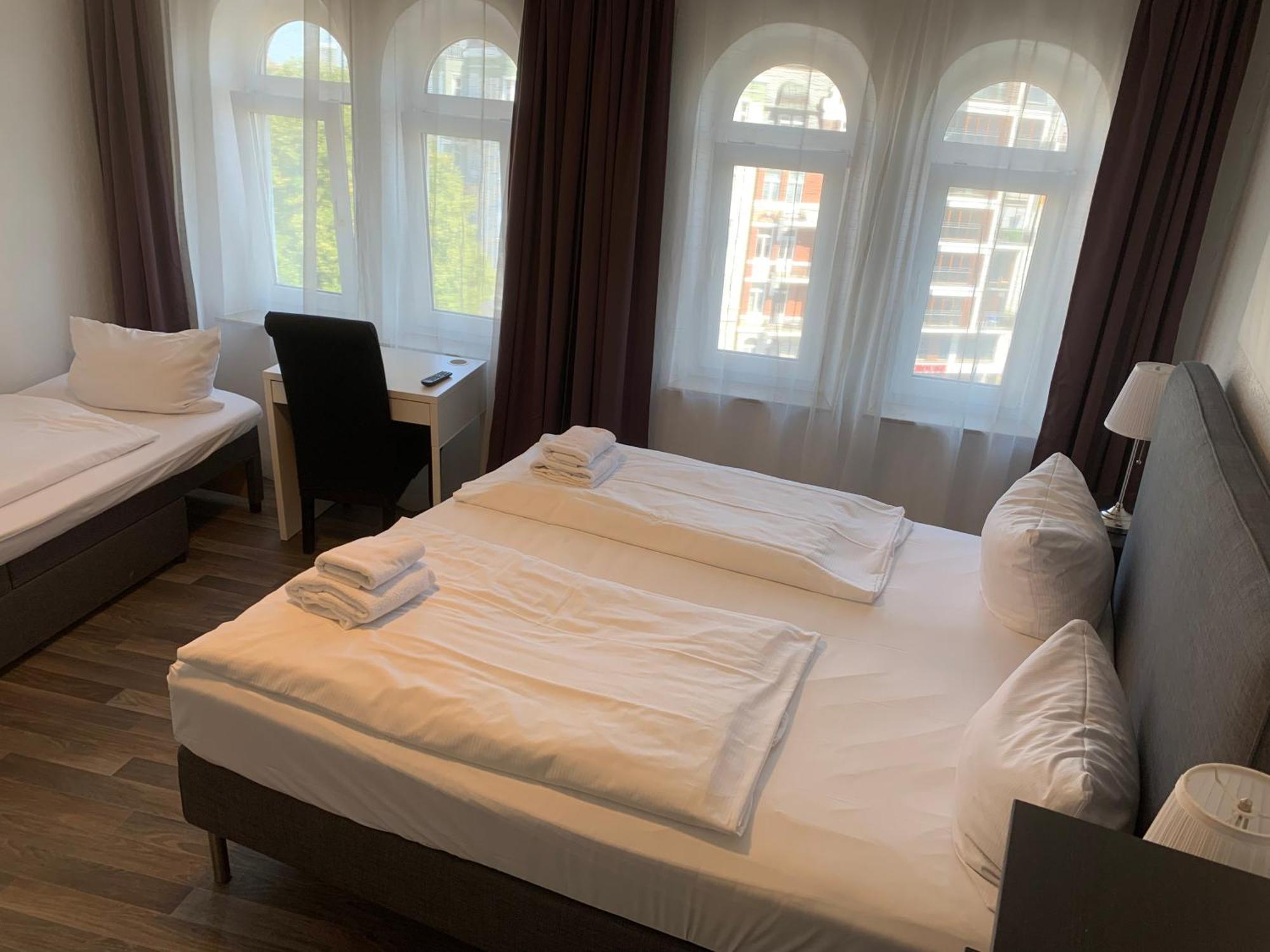 Hotel Bee Fang Hamburg-Harburg Exteriör bild