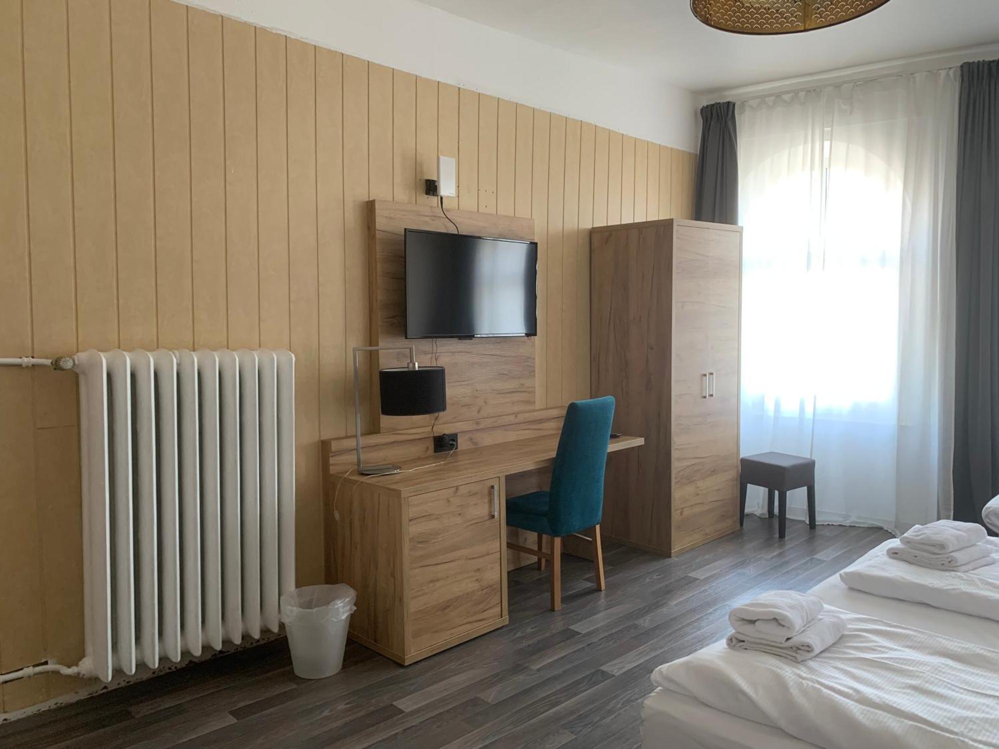 Hotel Bee Fang Hamburg-Harburg Exteriör bild