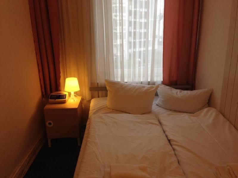 Hotel Bee Fang Hamburg-Harburg Exteriör bild